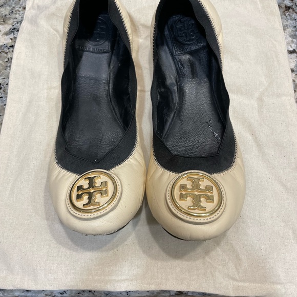 Tory Burch Caroline Flats - Picture 2 of 6